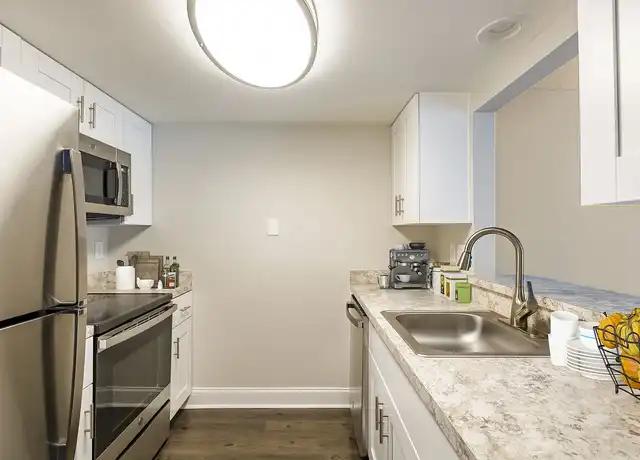 Property at Silver Palms Apartments - 221 Lake Ave NE, Largo, FL, 33771, 1-2 bed, 1-2 bath, [object Object]
