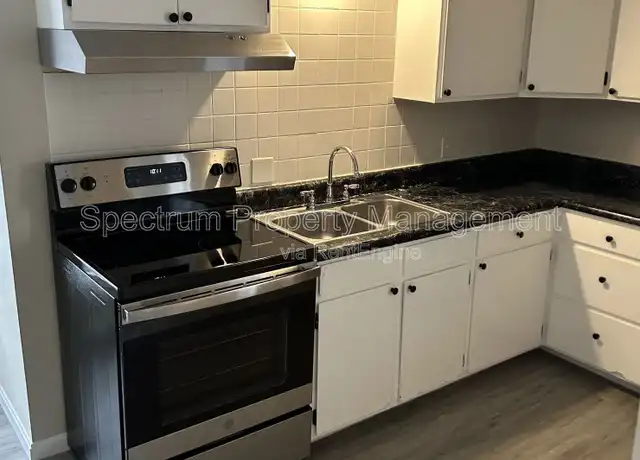 Property at 35 West St Unit 3A, Gardiner, ME, 04345, 1 bed, 1 bath, [object Object]