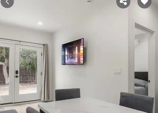 Property at 1535 S Ogden Dr, Los Angeles, CA, 90019, 1 bed, 1 bath, [object Object]