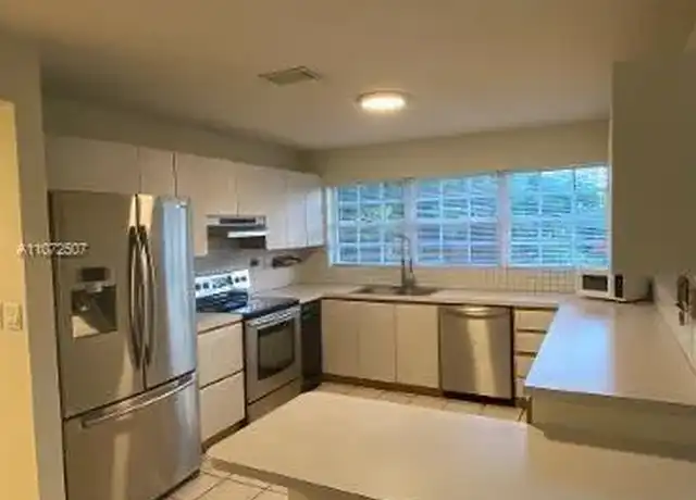 Property at 37 Majorca Ave, Coral Gables, FL, 33134, 2 beds, 2 baths, [object Object]