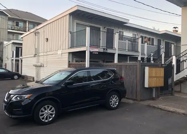 Property at 361 E 13th Ave Unit 11, Eugene, OR, 97401, 1 bed, 1 bath, [object Object]