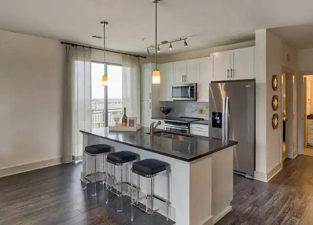 Property at 6707 Rialto Blvd Unit 377, Austin, TX, 78735, 1 bed, 1 bath, [object Object]