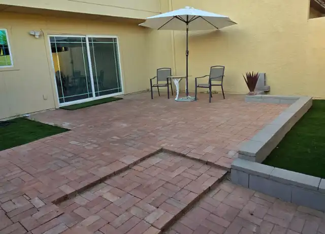 Property at 5804 W Gelding Dr, Glendale, AZ, 85306, 2 beds, 2.5 baths, [object Object]