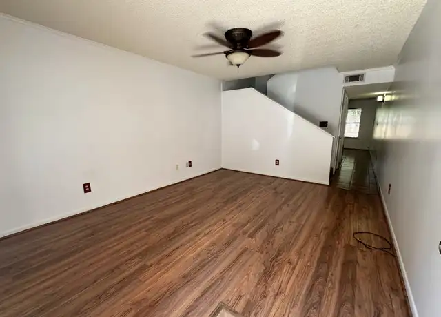 Property at 310 Ella St #109, Lafayette, LA, 70506, 2 beds, 1.5 baths, [object Object]