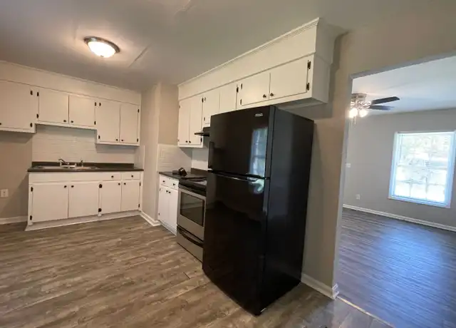 Property at 713 Old Farm Rd, Moore, SC, 29369, 3 beds, 1 bath, [object Object]