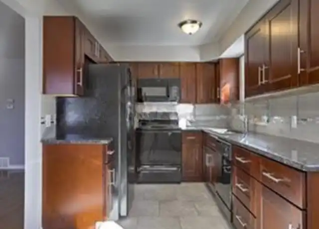 Property at 6628 Pratt St, Omaha, NE, 68104, 2 beds, 1 bath, [object Object]