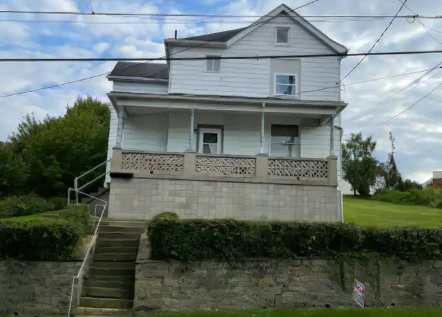 Property at 213 Washington St Unit 2, Mt Pleasant, PA, 15666, 1 bed, 1 bath, [object Object]