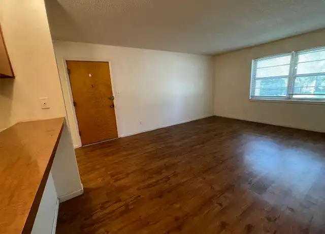 Property at 425 N 25th St, St Joseph, MO, 64501, 2 beds, 1 bath, [object Object]