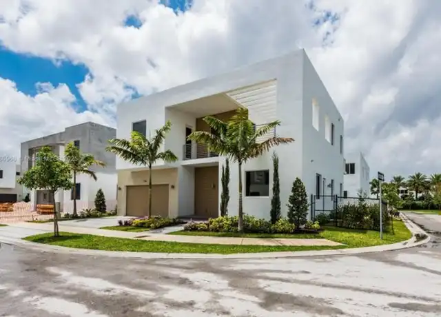 Property at 7456 NW 101st Ave, Doral, FL, 33178, 4 beds, 4 baths, [object Object]