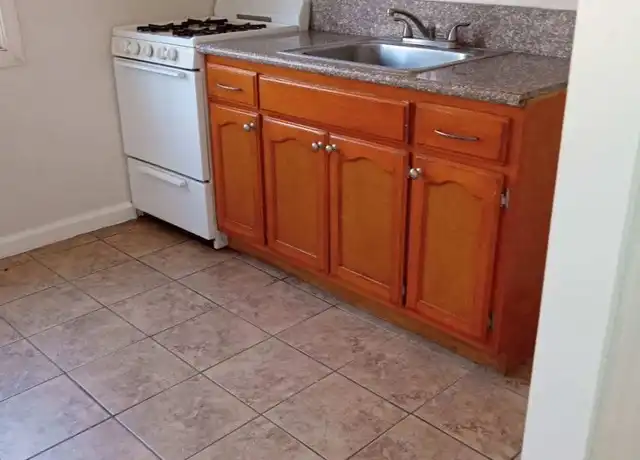 Property at 11425 S Figueroa St Unit 4, Los Angeles, CA, 90061, 0 beds, 1 bath, [object Object]