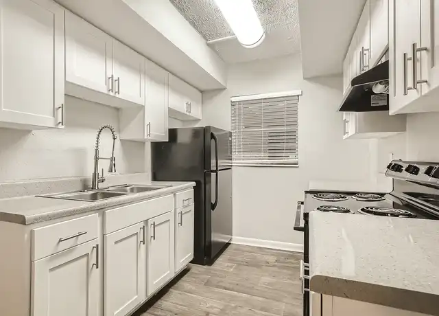 Property at Alderman Park Apartments - 1600 Lansdowne Dr, Jacksonville, FL, 32211, 2 beds, 1 bath, [object Object]