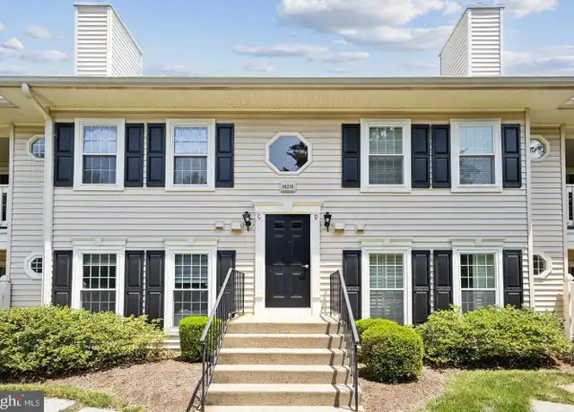 Property at 10210 Ashbrooke Ct #24, Oakton, VA, 22124, 2 beds, 1 bath, [object Object]