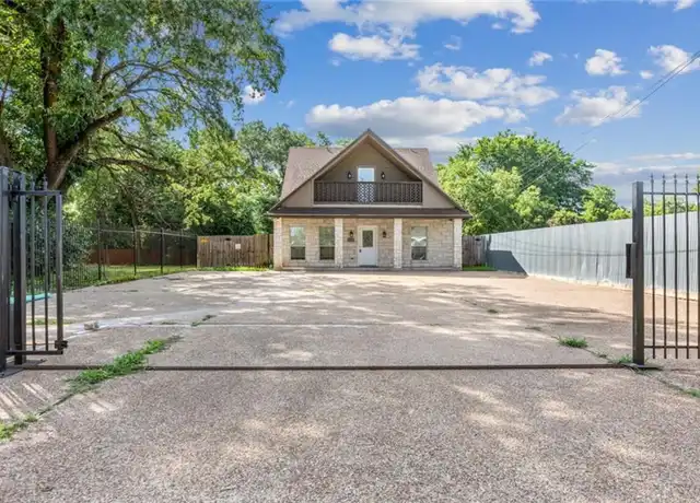 Property at 1006 Oakwood Ave, Waco, TX, 76706, 5 beds, 6 baths, [object Object]