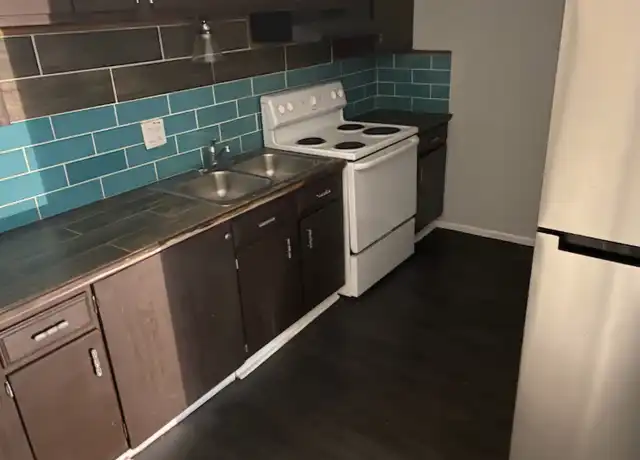 Property at 719 San Antonio St Unit 6, Pleasanton, TX, 78064, 1 bed, 1 bath, [object Object]