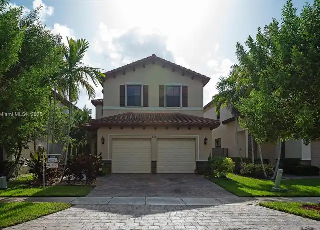 Property at 532 SE 34th Ter, Homestead, FL, 33033, 3 beds, 2.5 baths, [object Object]