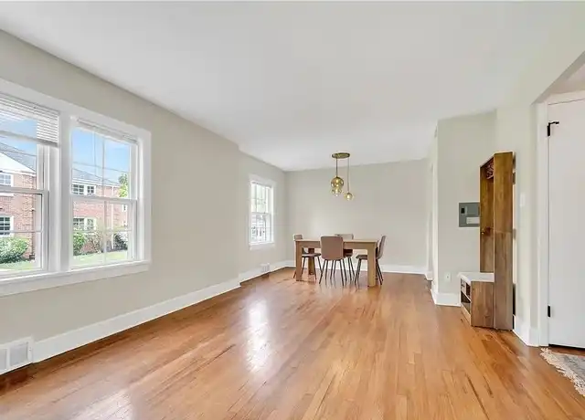 Property at 2401 Euclid Heights Blvd, Cleveland Heights, OH, 44106, 1 bed, 1 bath, [object Object]