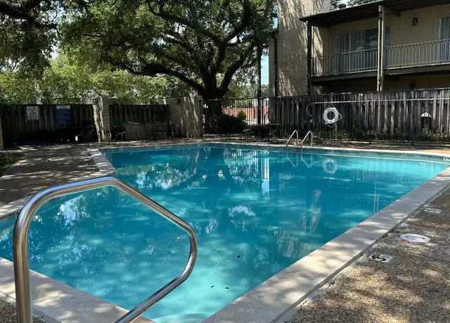 Property at 1008 S College Rd #113, Lafayette, LA, 70503, 2 beds, 2 baths, [object Object]