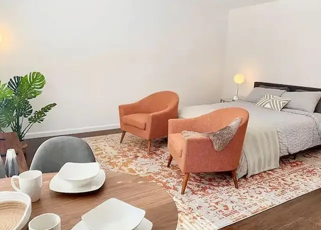 Photo of 954 Palm Ave, West Hollywood, CA 90069