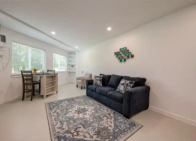 Property at 1418 April Villas Unit 2, Montgomery, TX, 77356, 1 bed, 1 bath, [object Object]
