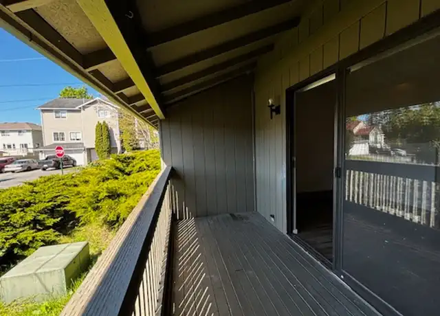 Property at 2111 Knox Ave Unit 14, Bellingham, WA, 98225, 2 beds, 1.5 baths, [object Object]