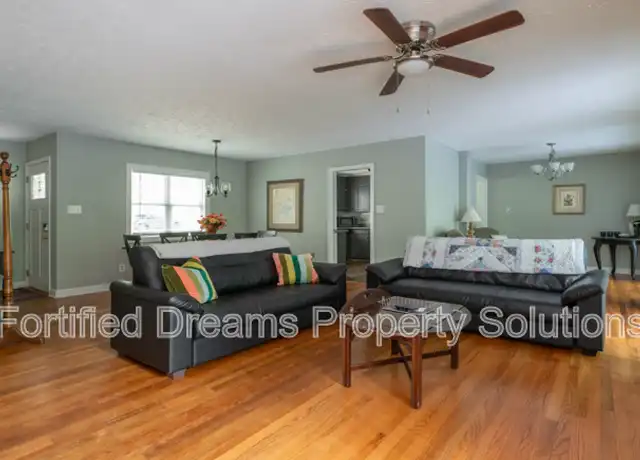 Property at 312 Foxcroft Dr, Winston Salem, NC, 27103, 4 beds, 2 baths, [object Object]