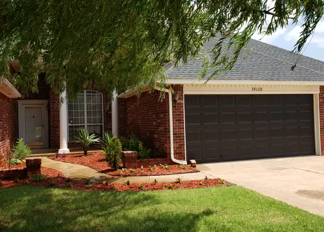 Property at 19408 Stubblefield Ln, Edmond, OK, 73012, 4 beds, 2.5 baths, [object Object]