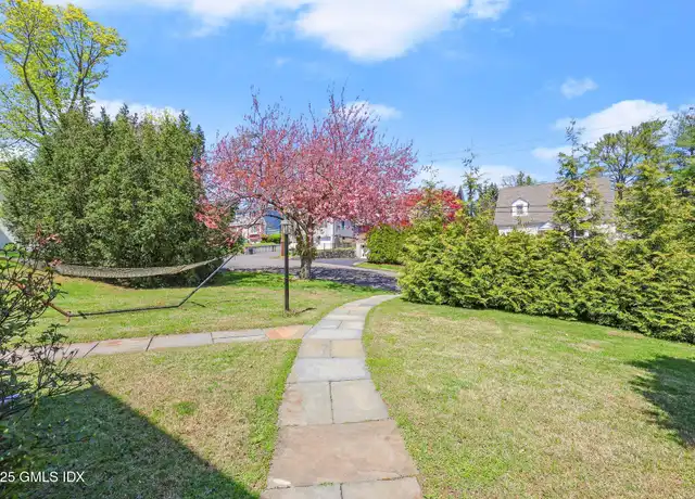 Property at 8 Reynolds Pl Unit B, Greenwich, CT, 06831, 2 beds, 1 bath, [object Object]