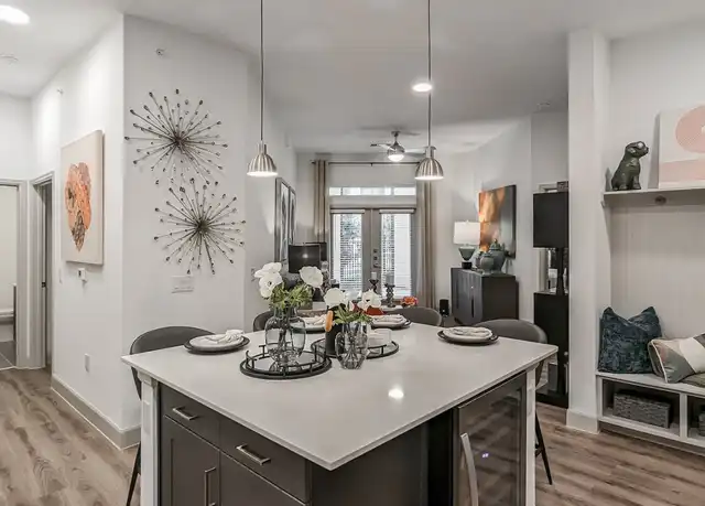 Property at 1718 W 34th St Unit TRGO1, Houston, TX, 77018, 0 beds, 1 bath, [object Object]