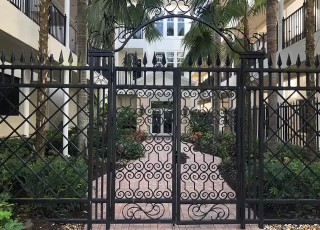 Property at 1400 Gulf Shore Blvd N #310, Naples, FL, 34102, 3 beds, 3.5 baths, [object Object]