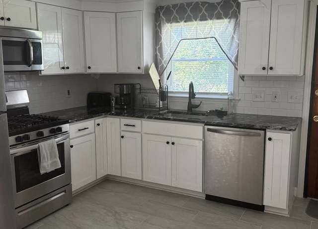 Photo of 62 Boulanger Ave, West Hartford, CT 06110