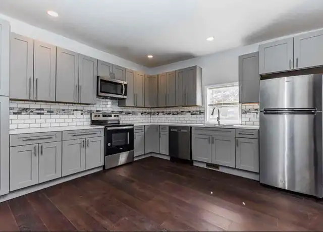 Property at 931 W Main St, Muncie, IN, 47305, 4 beds, 2 baths, [object Object]
