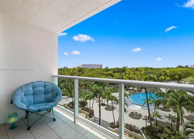 Property at 100 Bayview Dr #420, Sunny Isles Beach, FL, 33160, 1 bed, 1.5 baths, [object Object]