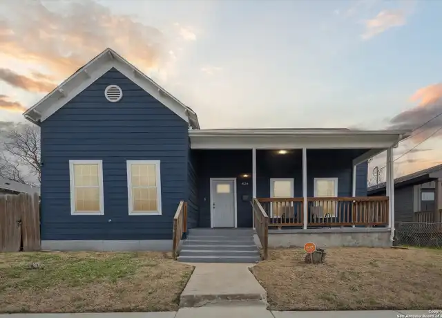 Property at 424 N Olive St, San Antonio, TX, 78202, 3 beds, 2 baths, [object Object]