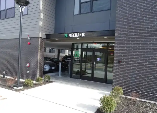 Property at 28 Mechanic St Unit 205, Quincy, MA, 02169, 2 beds, 1 bath, [object Object]