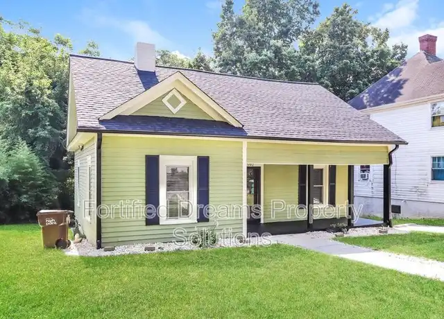 Property at 502 Denny St, High Point, NC, 27262, 4 beds, 2 baths, [object Object]