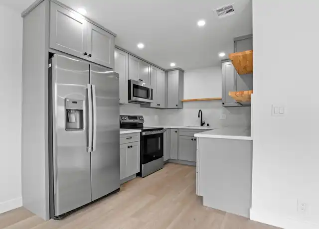 Property at 400 W Pedregosa St, Santa Barbara, CA, 93101, 2 beds, 1 bath, [object Object]
