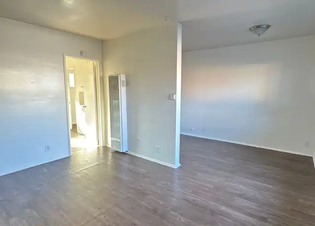 Property at 12 W Pleasant St Unit 2, Long Beach, CA, 90805, 1 bed, 1 bath, [object Object]