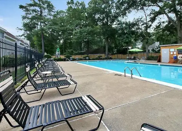 Photo of 414 Turlington Rd, Newport News, VA 23606