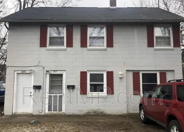 Property at 1011 S Lansing St Unit 1/2, Mt Pleasant, MI, 48858, 2 beds, 1 bath, [object Object]