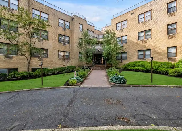 Property at 5 Schenck Ave Unit 1 R, Great Neck Plaza, NY, 11021, 0 beds, 1 bath, [object Object]
