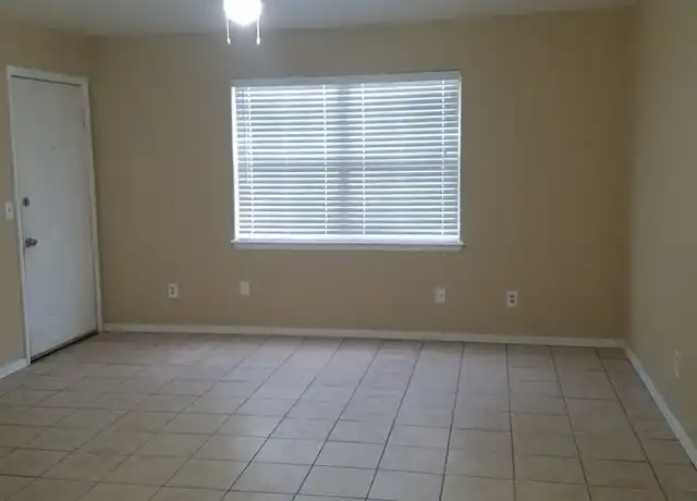 Property at 401 12th Ave SE #238, Norman, OK, 73071, 2 beds, 1.5 baths, [object Object]