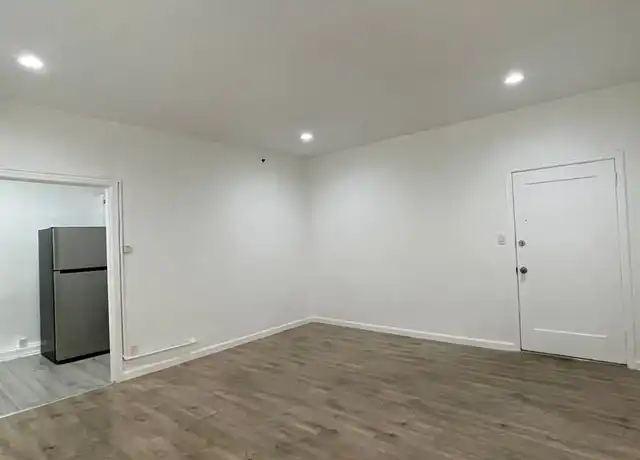 Property at 516 S Glendale Ave Unit 106, Glendale, CA, 91205, 1 bed, 1 bath, [object Object]