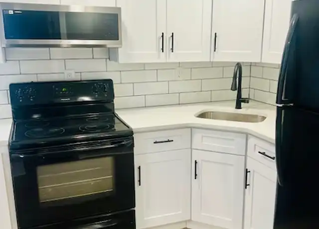 Property at 520 Broadway Unit B, Massapequa, NY, 11758, 1 bed, 1 bath, [object Object]