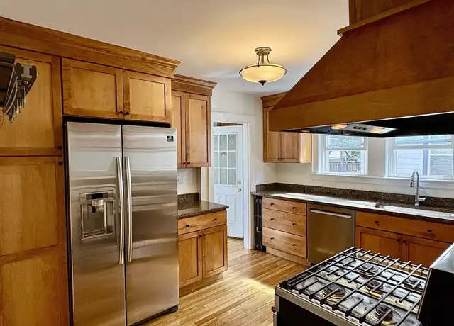 Property at 25 Alton St Unit 25, Arlington, MA, 02474, 2 beds, 1 bath, [object Object]