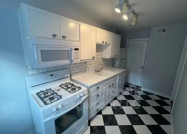 Property at 4532 Broadway Unit 2S, Kansas City, MO, 64111, 1 bed, 1 bath, [object Object]