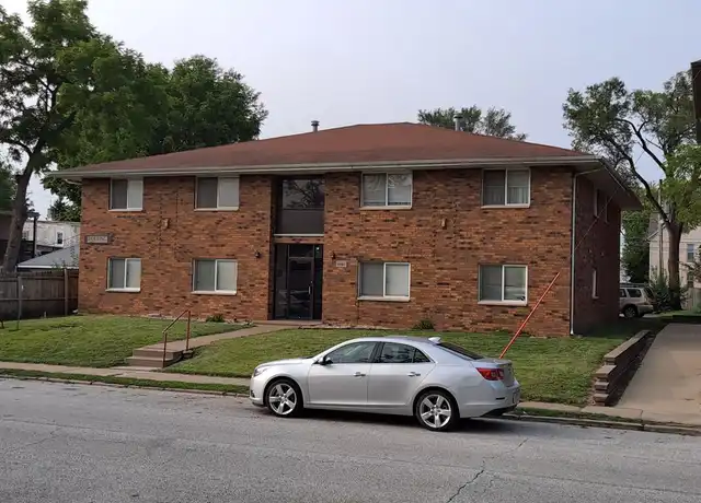 Property at 1444 W 16th St Unit 8, Davenport, IA, 52804, 2 beds, 1 bath, [object Object]