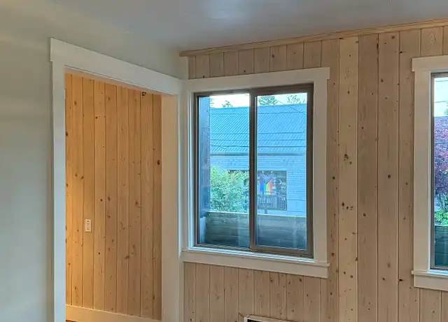 Property at 133 Winslow Way W Unit 1, Bainbridge Island, WA, 98110, 1 bed, 1 bath, [object Object]
