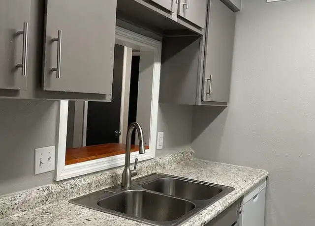 Property at Park Place Apartments - 2307 S Austin St, Brenham, TX, 77833, 2 beds, 1 bath, [object Object]