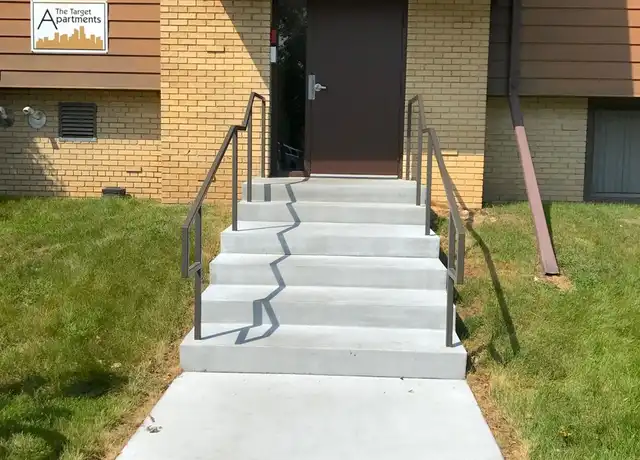 Property at 8824 W 36th St, Minneapolis, MN, 55426, 1 bed, 1 bath, [object Object]