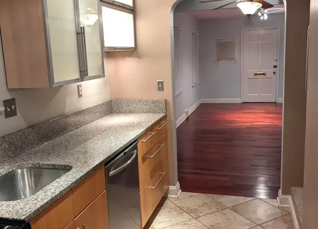 Property at 201 Staebler Ave, Louisville, KY, 40207, 3 beds, 1 bath, [object Object]